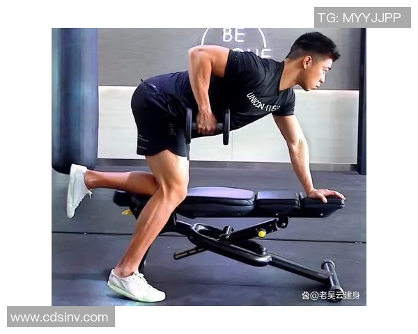 哑铃锻炼助你轻松瘦胳膊背塑造完美线条的有效方法与技巧分享