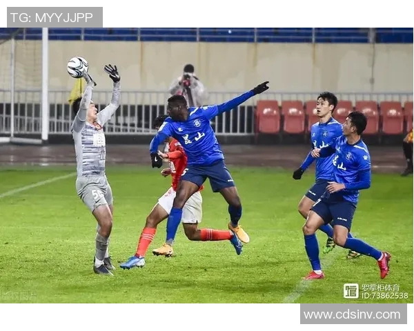 德国足球主教练抠鼻事件引发热议球迷热议背后真相与反思